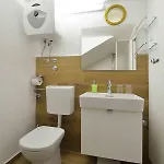 Sea Side Apartment Murter